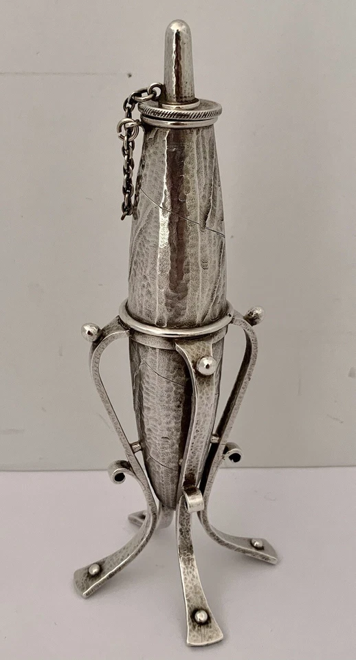 RARA LÁMPARA DE CIGARRO DE TABACO FIGURATIVA ESTÉTICA DOMINICK HAFF FORMA DE CIGARRO ESTERLINA Foto 2 de 4