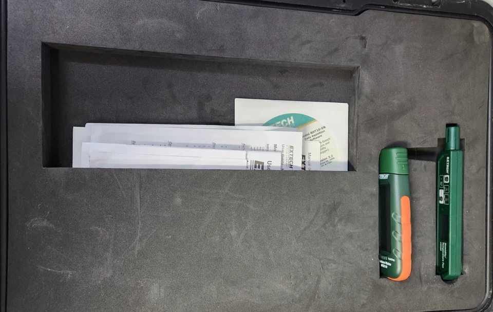 开箱 - Extech MO290-RK 水修复承包商套件 - 水分检测 — 第 2/4 张图片