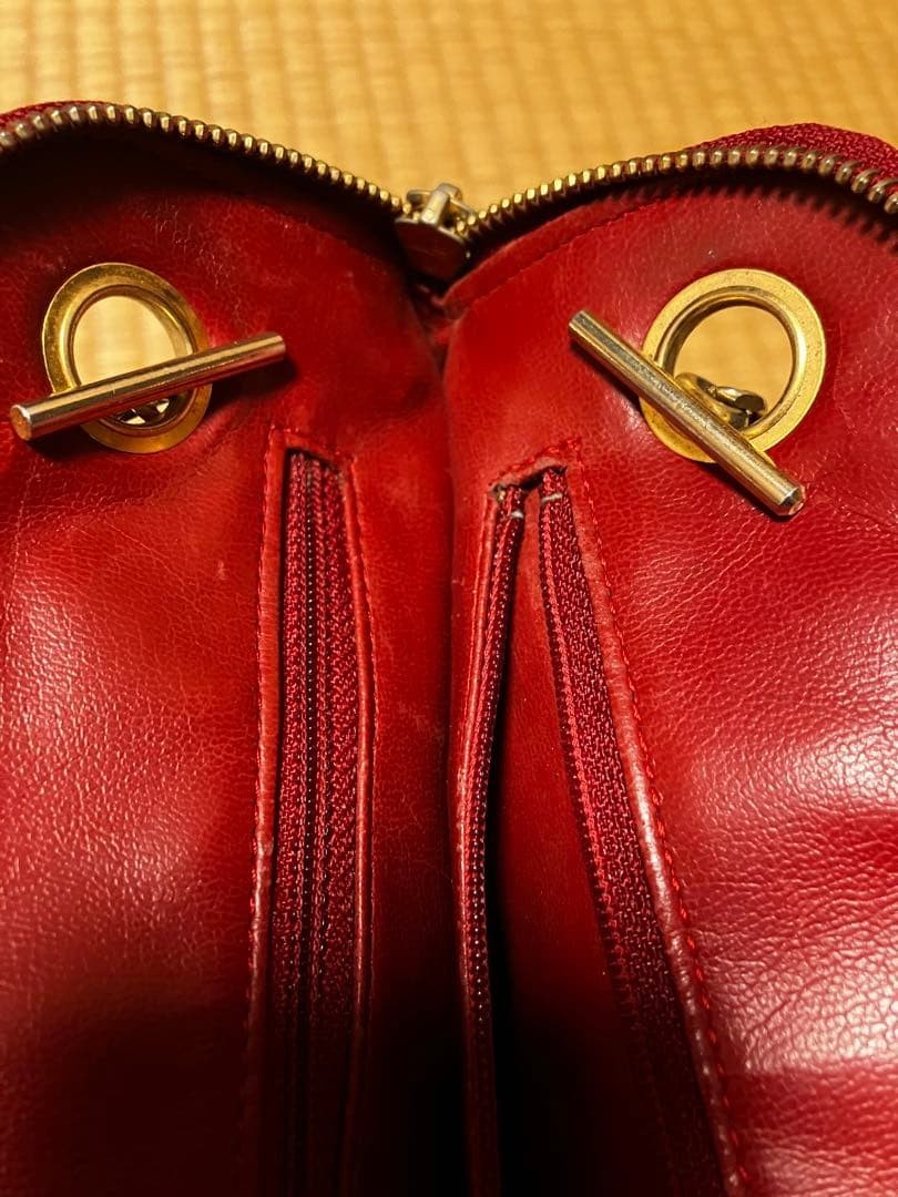 CHANEL Vintage Matelassé Chain Shoulder Bag 31RUE Tote Bag Red Gold hardware thumbnail 6