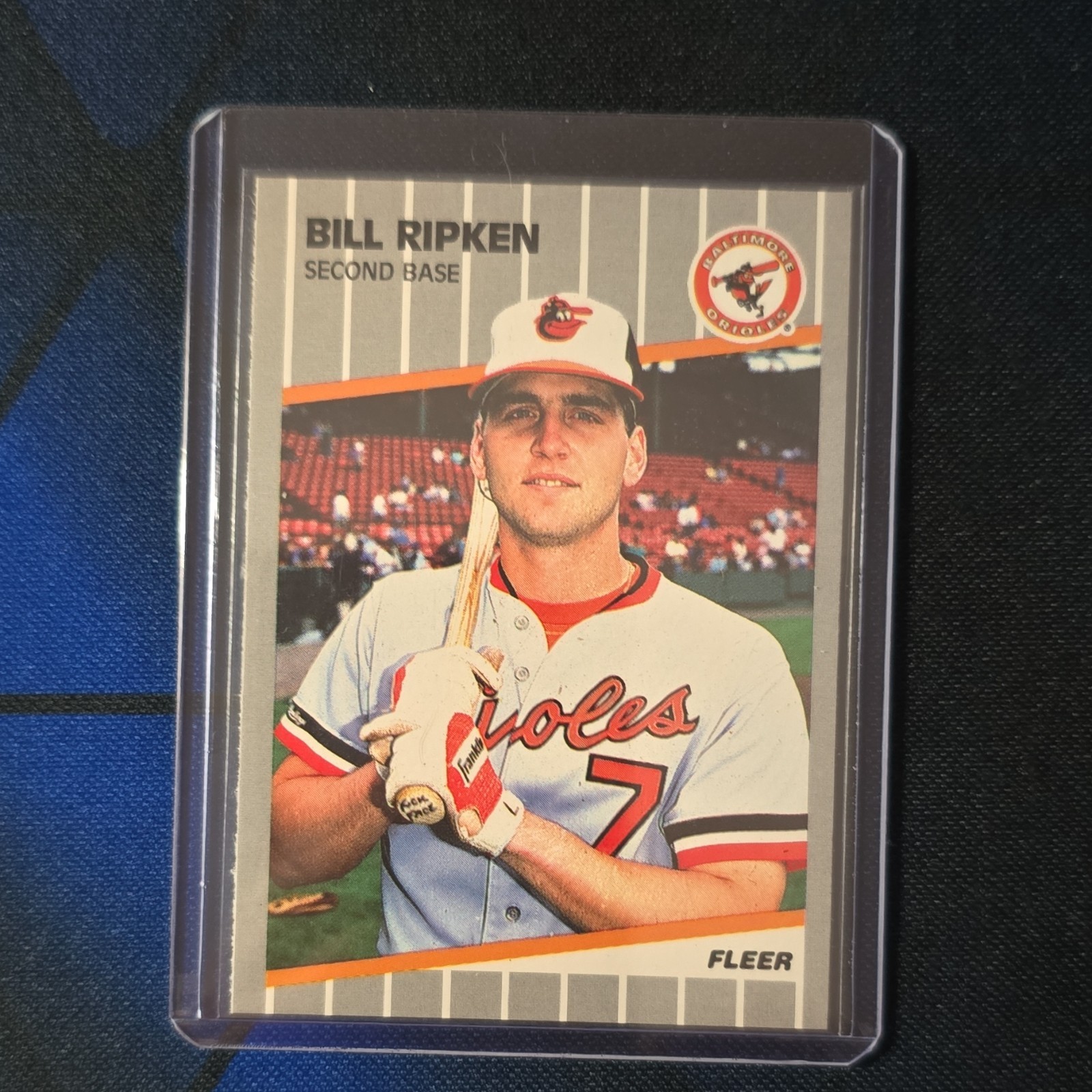 1989 Fleer Base Set Bill Ripken FF Error card Orioles Baseball Card #616