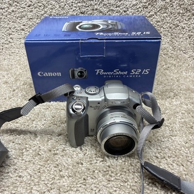 Canon PowerShot S2 IS Digital Camera 5MP Silver ERROR E18 Parts Or Repair.