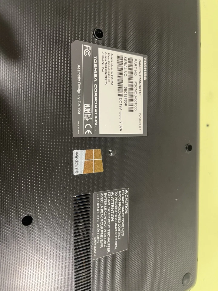 Toshiba Satellite C55T-B510 Foto 2 de 3