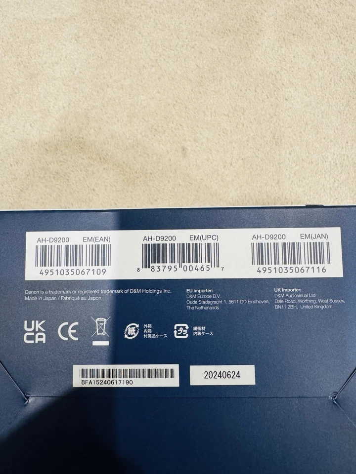 Auriculares sobre la oreja Denon® AH-D9200 - ¡Sonido audiófilo premium! Foto 2 de 4