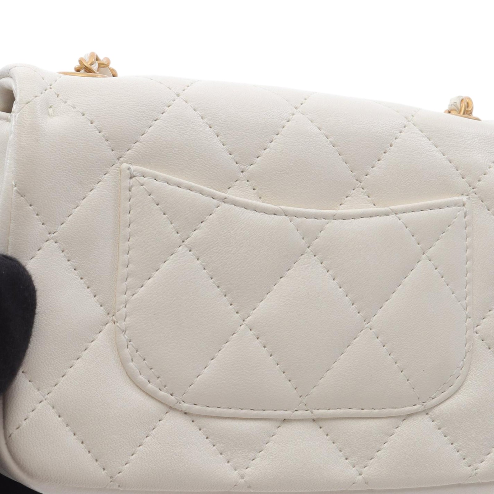 Authenticated Chanel Mini Rectangular Quilted Lam… - image 8