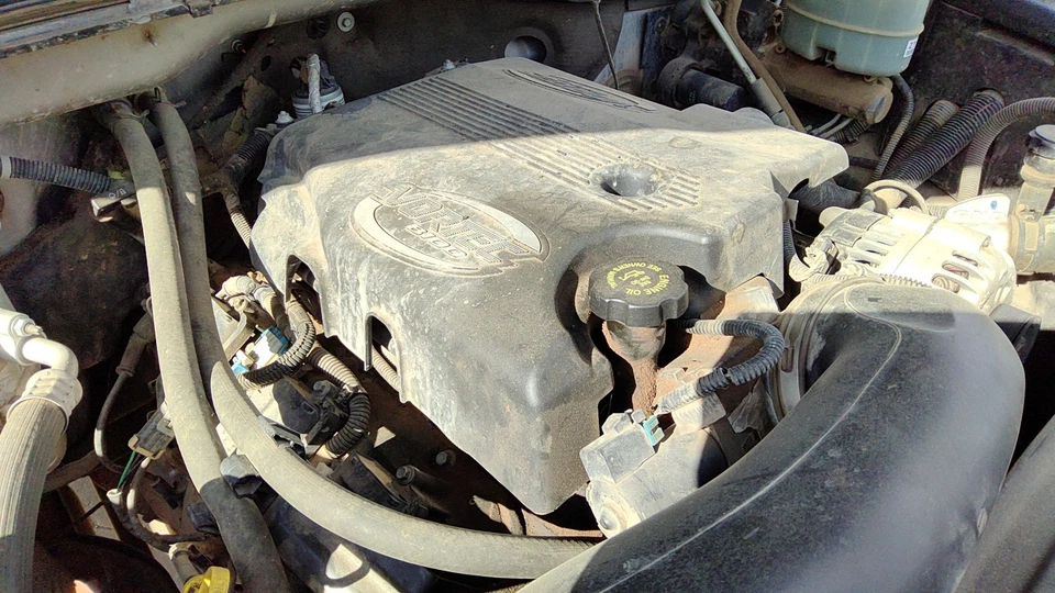 2002 Sierra 2500 Hd 发动机盖顶塑料护罩 Oem 8.1 升 — 第 2/4 张图片