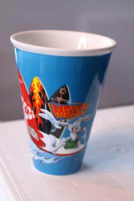 ceramic mug looney tunes mexico Surf travel folgado 2011 (s11) Bugs Bunny