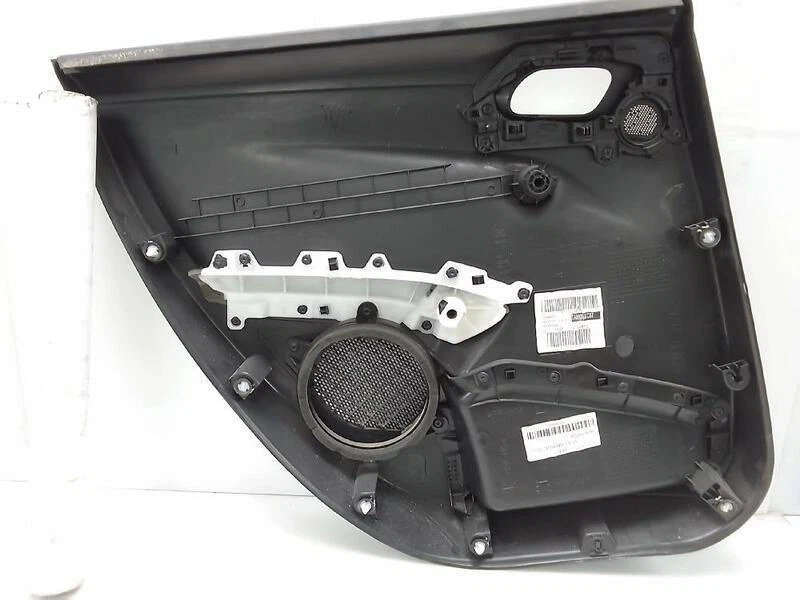 96763547zd 1108355 acabamento da porta traseira destro para PEUGEOT 208 (01.2012-) 1199 CC 82 CV - Imagem 3 de 4
