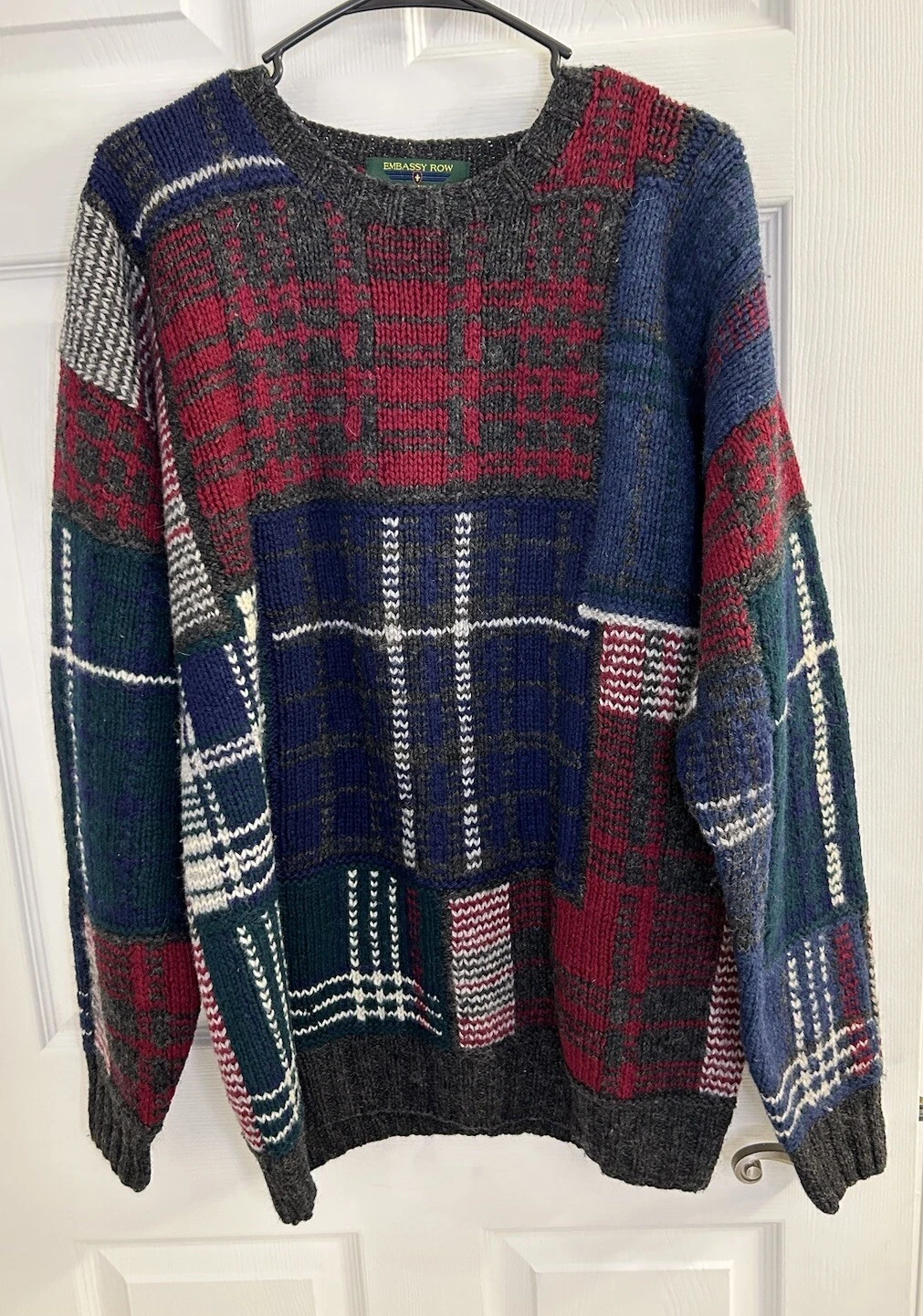 Vintage 100% Wool Embassy Row Men's Size M Plaid Chunky Crew Neck Sweater Thick