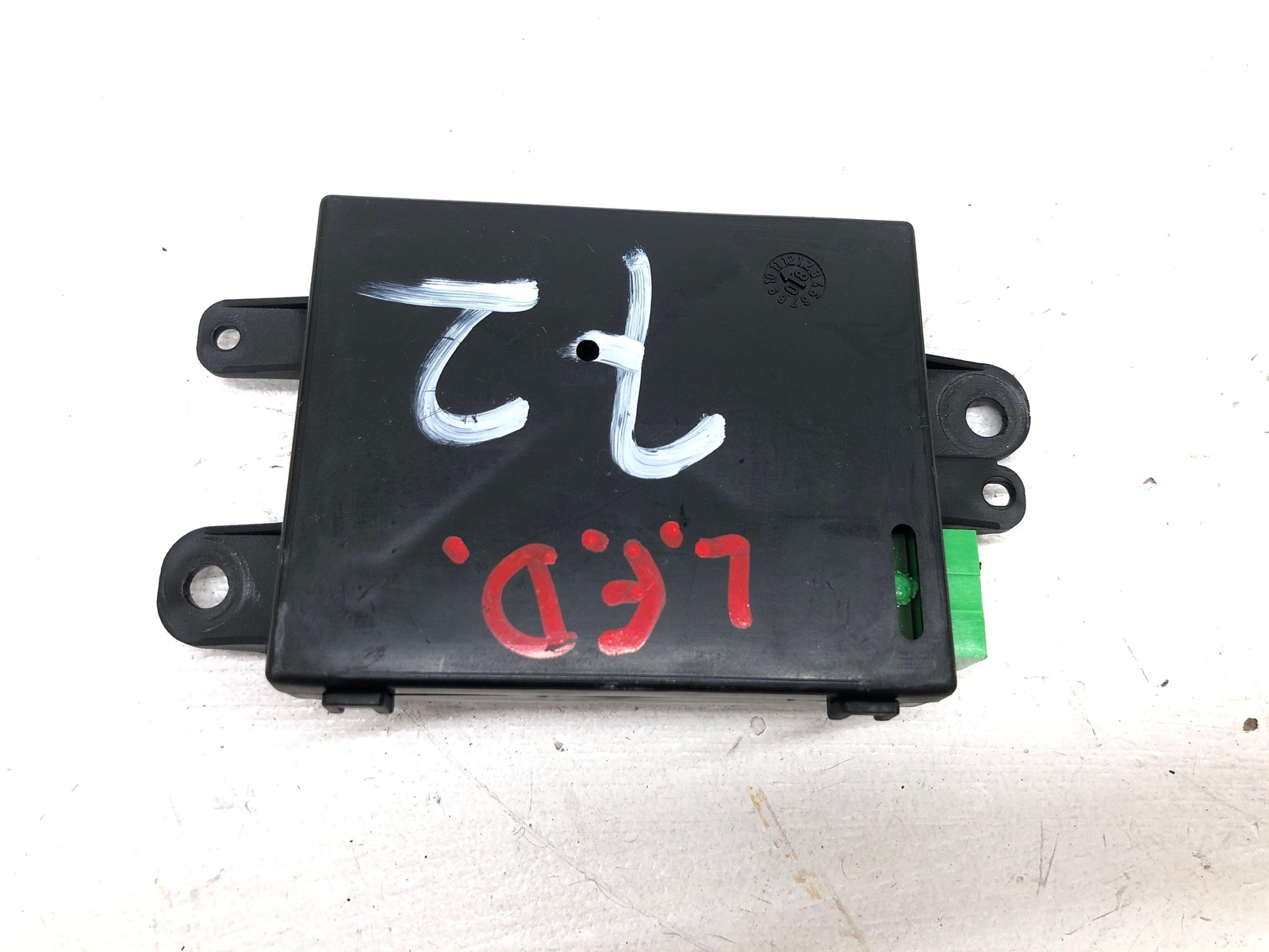 2011 ASTON MARTIN RAPIDE REMOTE CONTROL KEY SYSTEM CONTROL MODULE 30710072