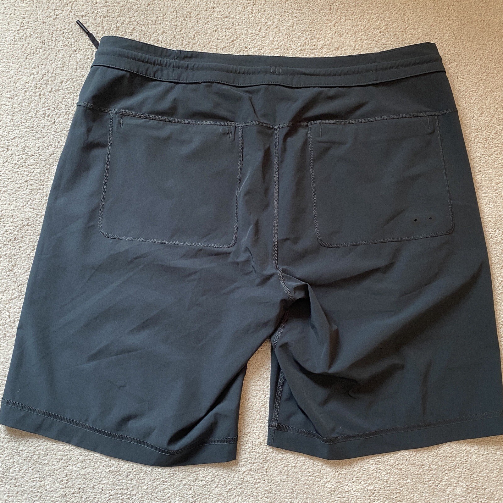 Lululemon Mens Shorts 34 M Dark Gray Stretchy Outdoor… Gem