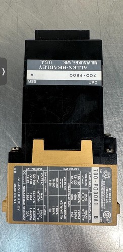Allen Bradley 700-P000A1 /B Control Relay W/ 700-PB00 /A (4B-30) - Picture 4 of 4