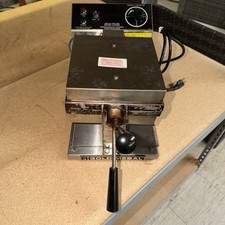 Gold Medal 5044 Waffle Dogger Machine Commercial Corn Dog Waffle Baker 120V #2