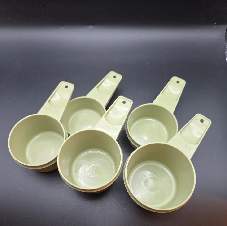 Vintage Tupperware Measuring Cups-5 Piece-Harvest Gold - Image 3 of 3