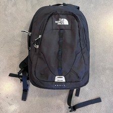 The North Face Vault black backpack 27L unise...