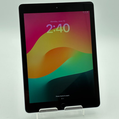Wifi Only Apple iPad 6th Gen A1893 2018 32GB Silver