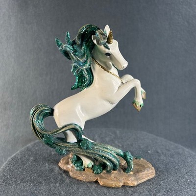 Emerald Isle Unicorn Collection Let Love and Friendship Reign 3253A Hamilton