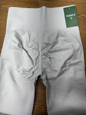 Halara Seamless Flow High Waisted SCRUNCHED Plain Leggings Size M SILVER NEW