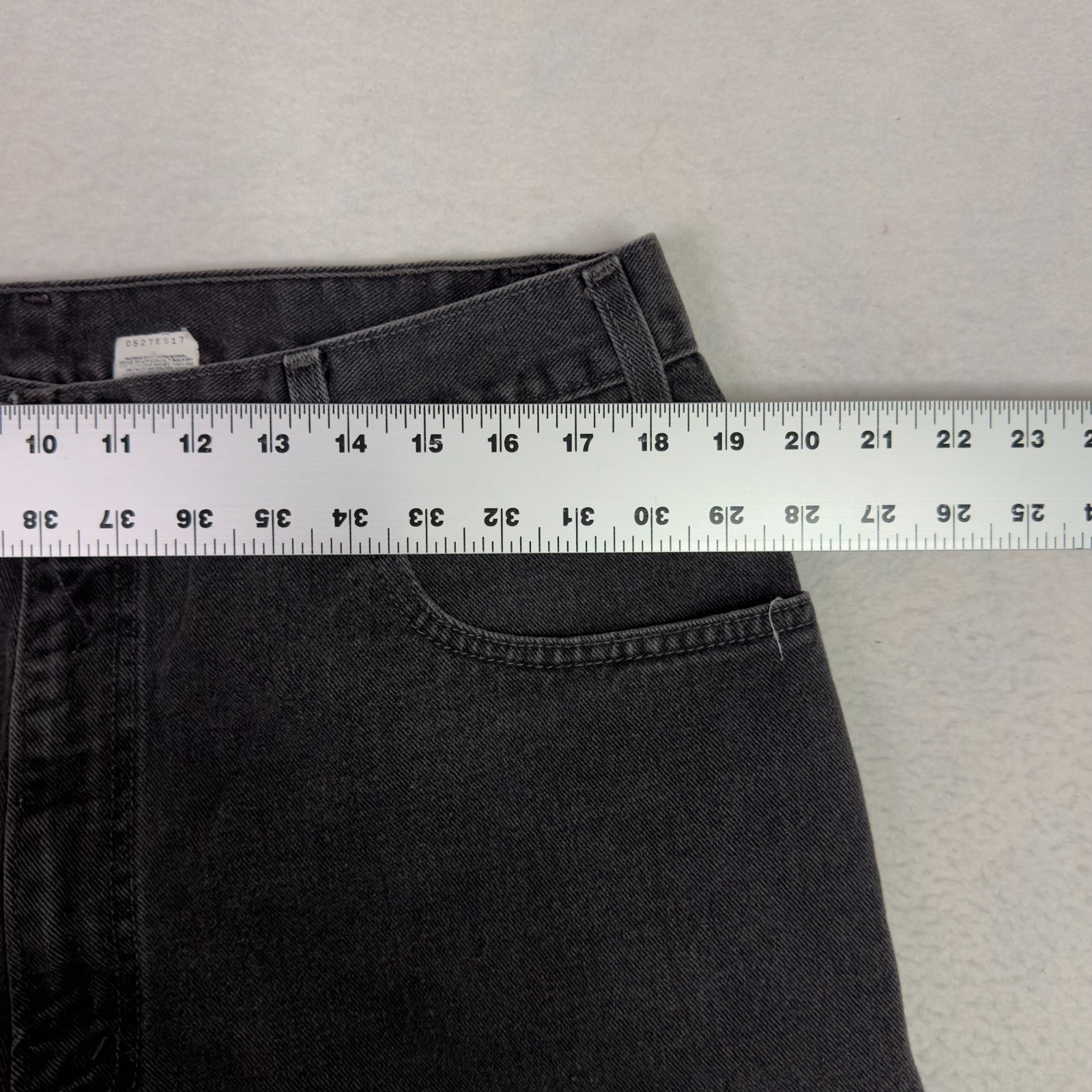 Vintage Levis 560 Jeans Men 36x29 Black Loose Fit Tapered Leg USA Y2K Distressed thumbnail 10