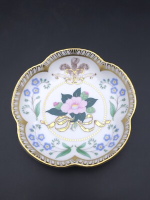 Royal Crown Derby Süßigkeitengericht zur Feier der Hochzeit von Charles und Camila