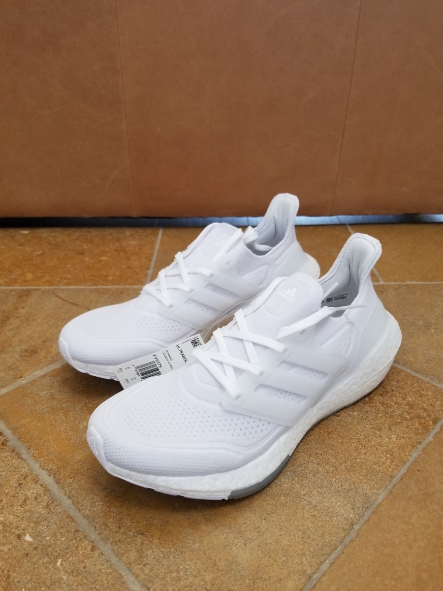 Adidas Ultraboost 21 Cloud Triple White Size Men 8.5 Adidas Ultraboost 21 Cloud Triple White Size Men 8.5