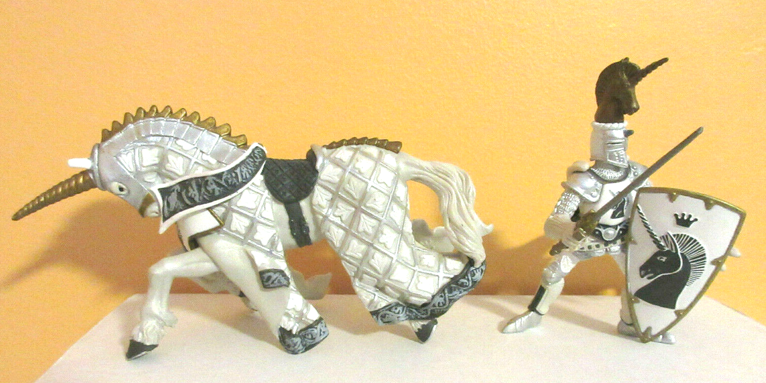 PAPO MEDIEVAL KNIGHT TOY FIGURE WITH WEAPONS AND UNICORN