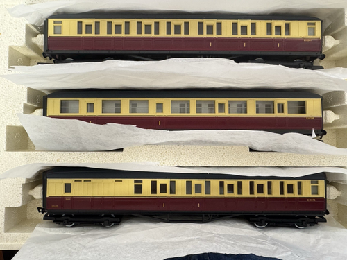 Hornby R.2044 'Liverpool' Train Pack Collection - Picture 3 of 23
