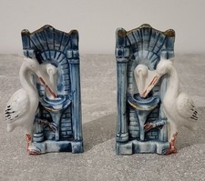 Paire de vases en céramique Emaillée Numéroté Motif Cigogne Germany 7381