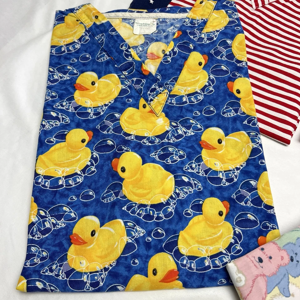 Vintage Scrub Tops Lot of  4 Size L/XL Pockets 4th of July Bears Rubber Ducky - Image 2 of 4