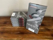 Oneida Pallatian 30 Piece Fine Flatware Set, 18/8 Stainless Steel, Service for 6