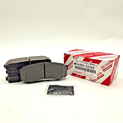 GENUINE OEM TOYOTA REAR CERAMIC BRAKE PADS FJ CRUISER 4RUNNER GX470 04466-AZ303