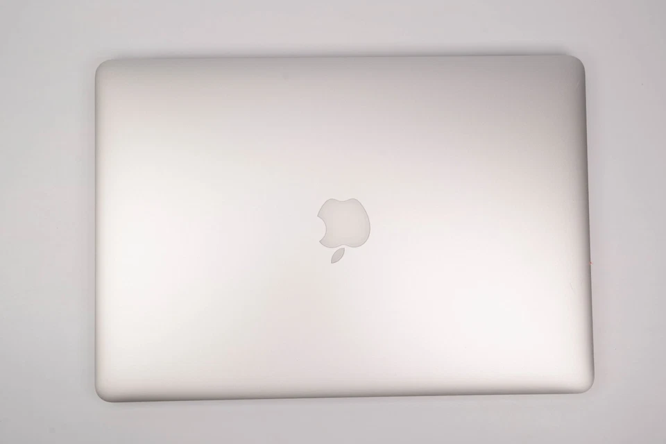 Apple MacBook Pro 15 Retina 2.2GHz i7 16GB RAM 1 TB SSD 2014 - Bild 3 von 4