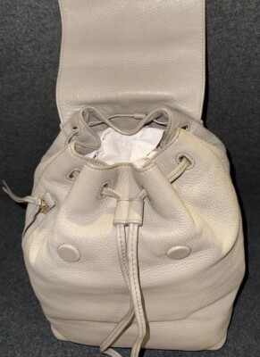 Tory Burch Brody Large Pebbled Light Grey Leather Drawstring  display picture 2
