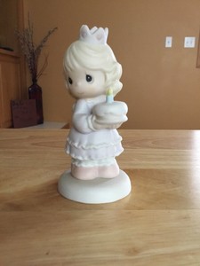 PRECIOUS MOMENT FIGURINE -"BIRTHDAY WISHES WITH HUGS ...