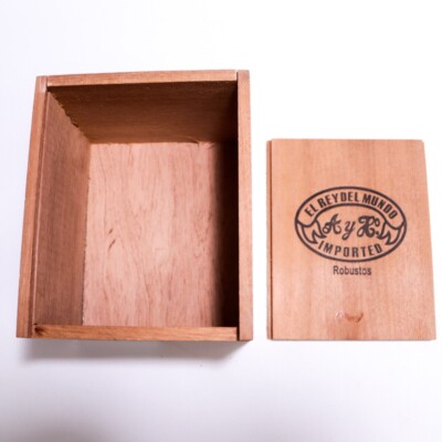 El Rey Del Mundo Robustos Oscuro Empty Wood Cigar Box 5.75