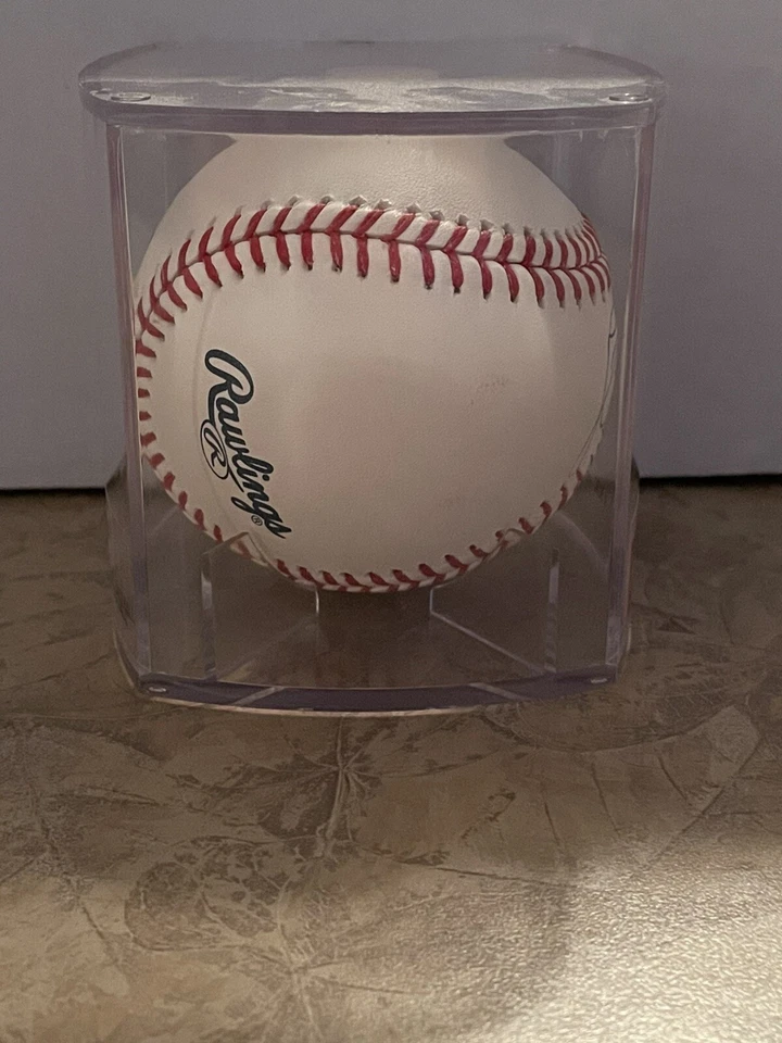 ¡Béisbol firmado por Jonathan Schoop con vitrina UV! ¡Béisbol firmado GTP!🔥⚾️ Foto 2 de 4