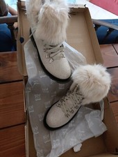 Scarpa Alta  Donna  Elegante M. Bata misura 37