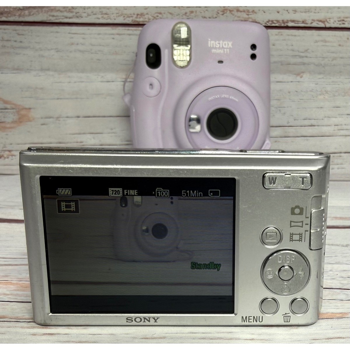 Sony Cyber-shot DSC-W830 Silver Digital Camera 20.1MP 8x Optical