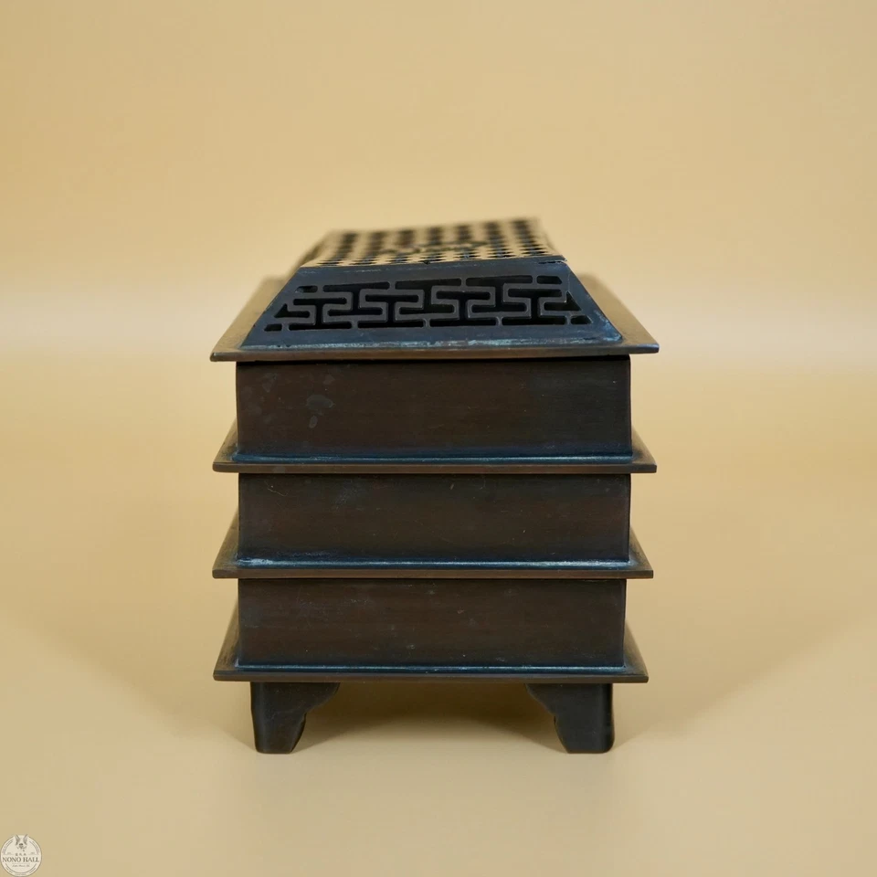 Antiguo quemador de incienso chino con niveles de bronce del período de la República de principios del siglo XX Foto 4 de 4