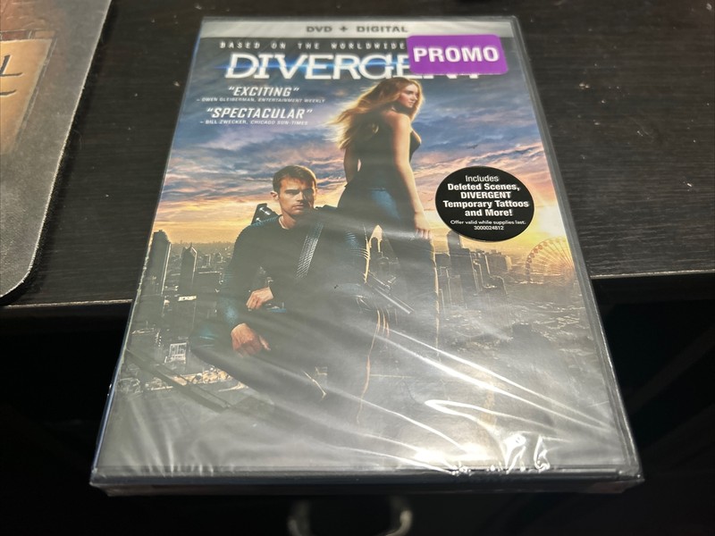 Divergent (DVD, 2014) - Factory Sealed