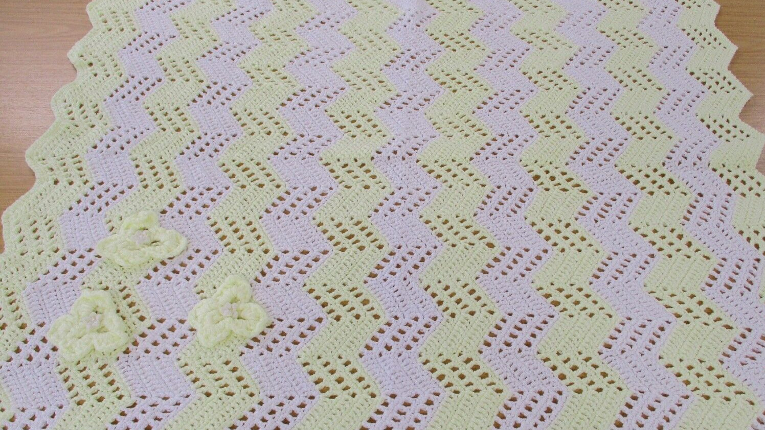 Häkeldecke Überwurf, Wollmischung, gelbweiß, Winterwärmer, Kuscheldecke