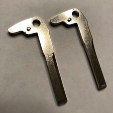 2 New Replacement Uncut Key Inserts Emergency Blades For Mercedes Iyz-3312 2 New Replacement Uncut Key Inserts Emergency Blades For Mercedes Iyz-3312