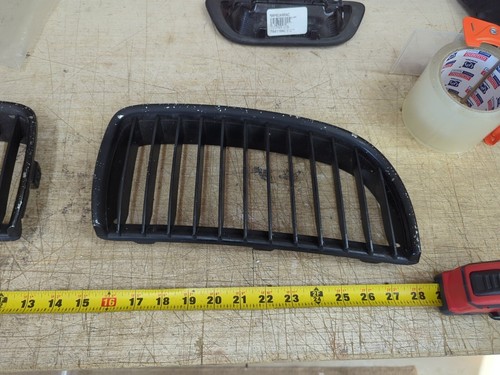 BMW 3 Series E90 2004-13 LH & RH SET Replacement Front Kidney Grilles 224059-10 - Picture 4 of 16