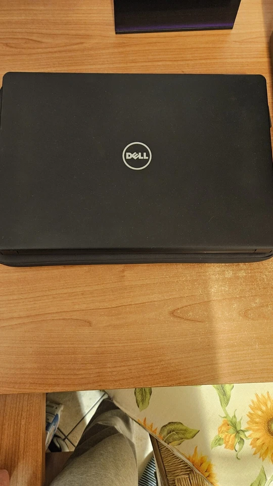 Laptop, Notebook Dell Vostro 15 3000 - Immagine 2 di 3