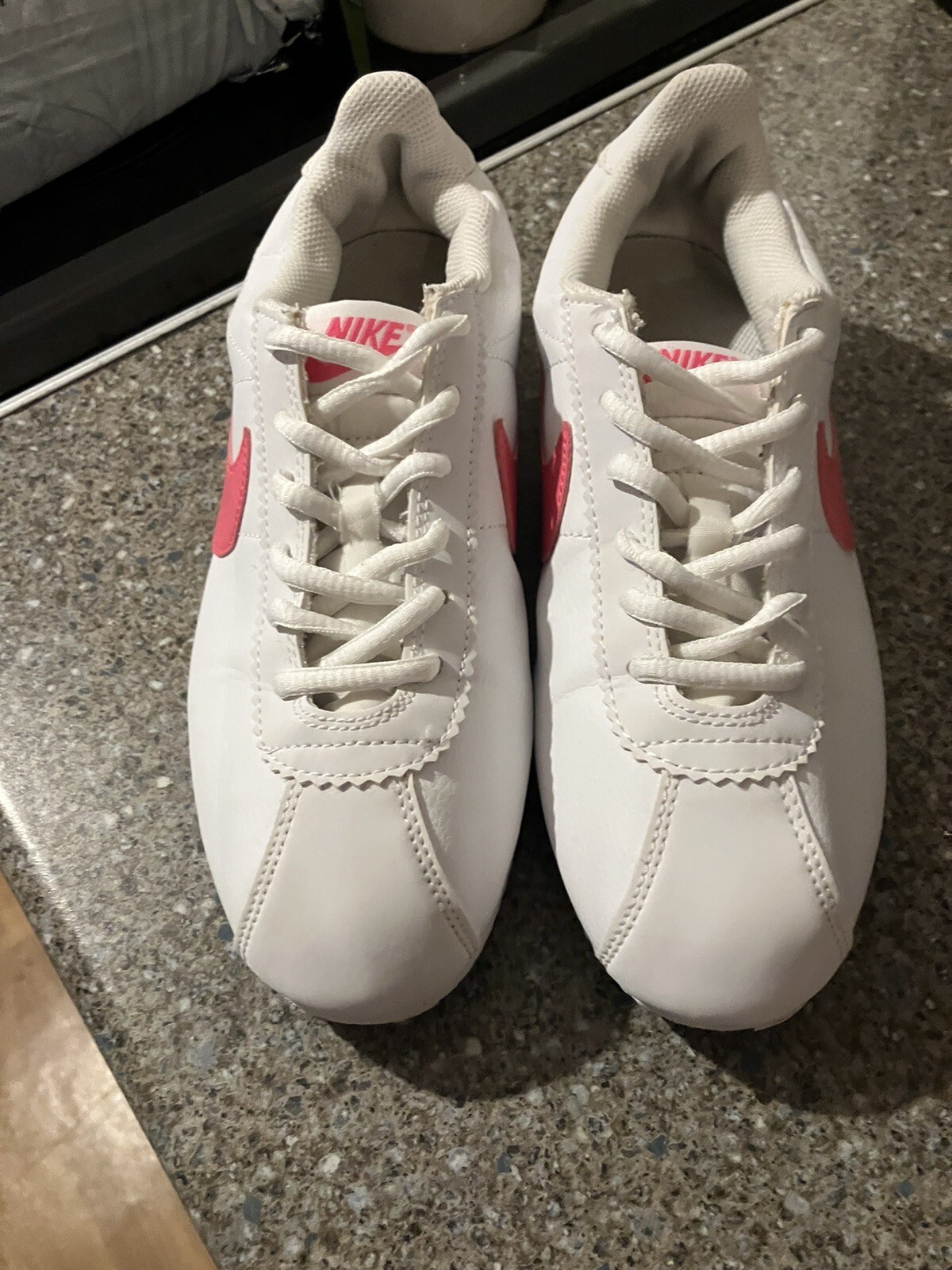 nike cortez size 7.5