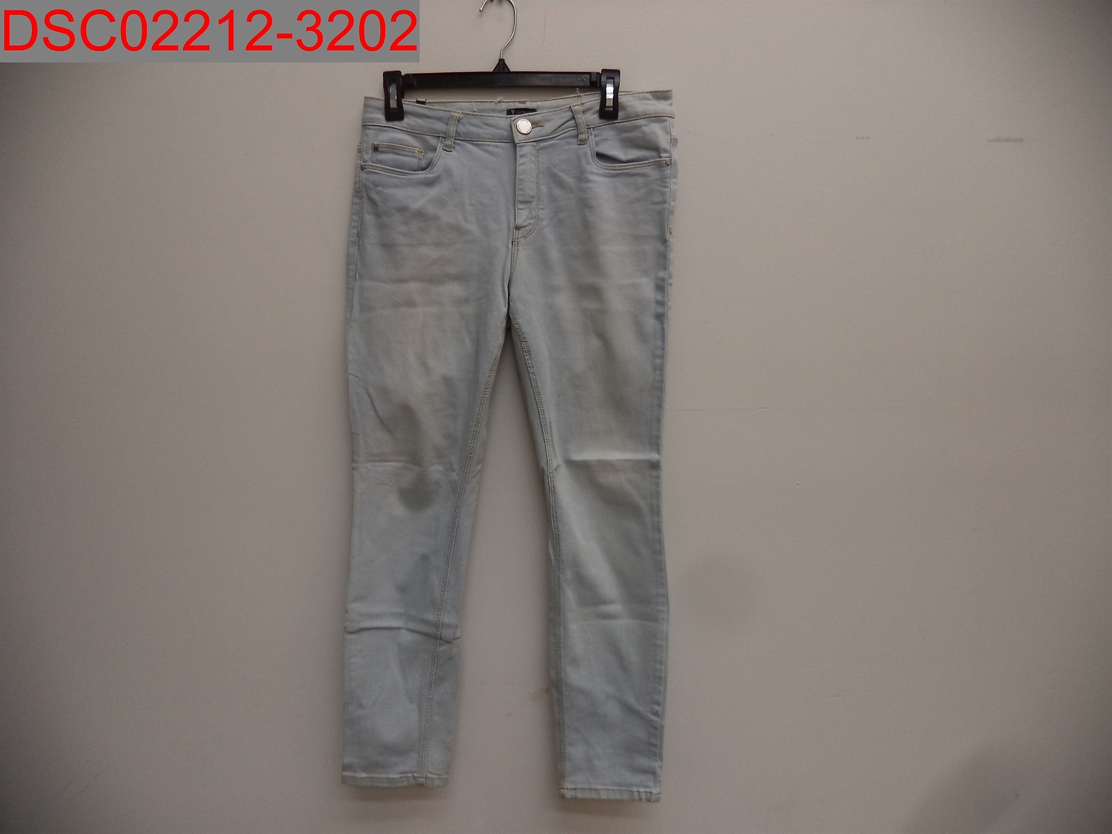 's Light Wash Jeans, Size 32