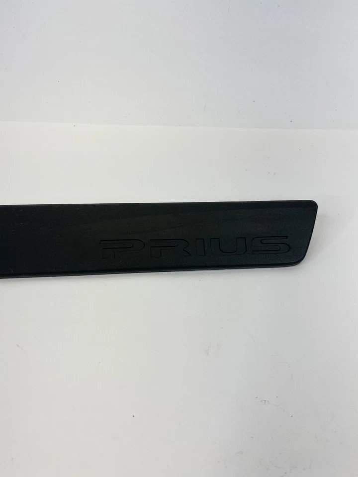 10-15 Toyota Prius Front Right Side Door Scuff Plate Step Trim Panel 67911-47030 Foto 4 de 4