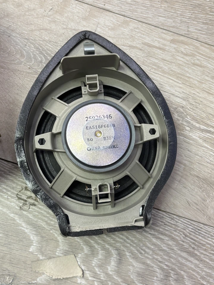 Altavoz de sonido trasero izquierdo Pontiac G6 Hummer H3 Chevrolet HHR 2005-2011 OEM NUEVO GM Foto 3 de 4