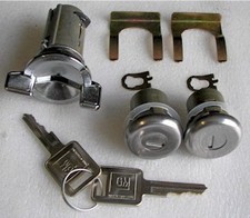 1973-78 Chevy Gmc Truck Ignition Door Locks 2 Gm Keys 1973-78 Chevy Gmc Truck Ignition Door Locks 2 Gm Keys
