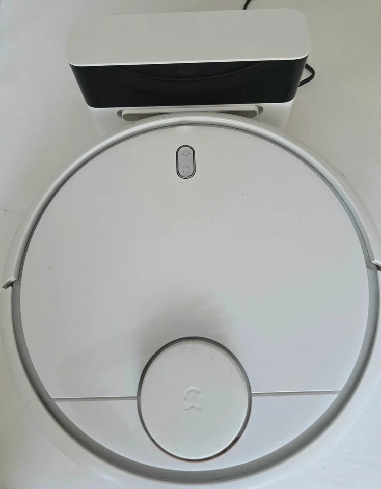 Xiaomi Mi Robot Vacuum Cleaner SDJQR02RR Saugroboter + Ladestation + Ersatzteile - Bild 1 von 4