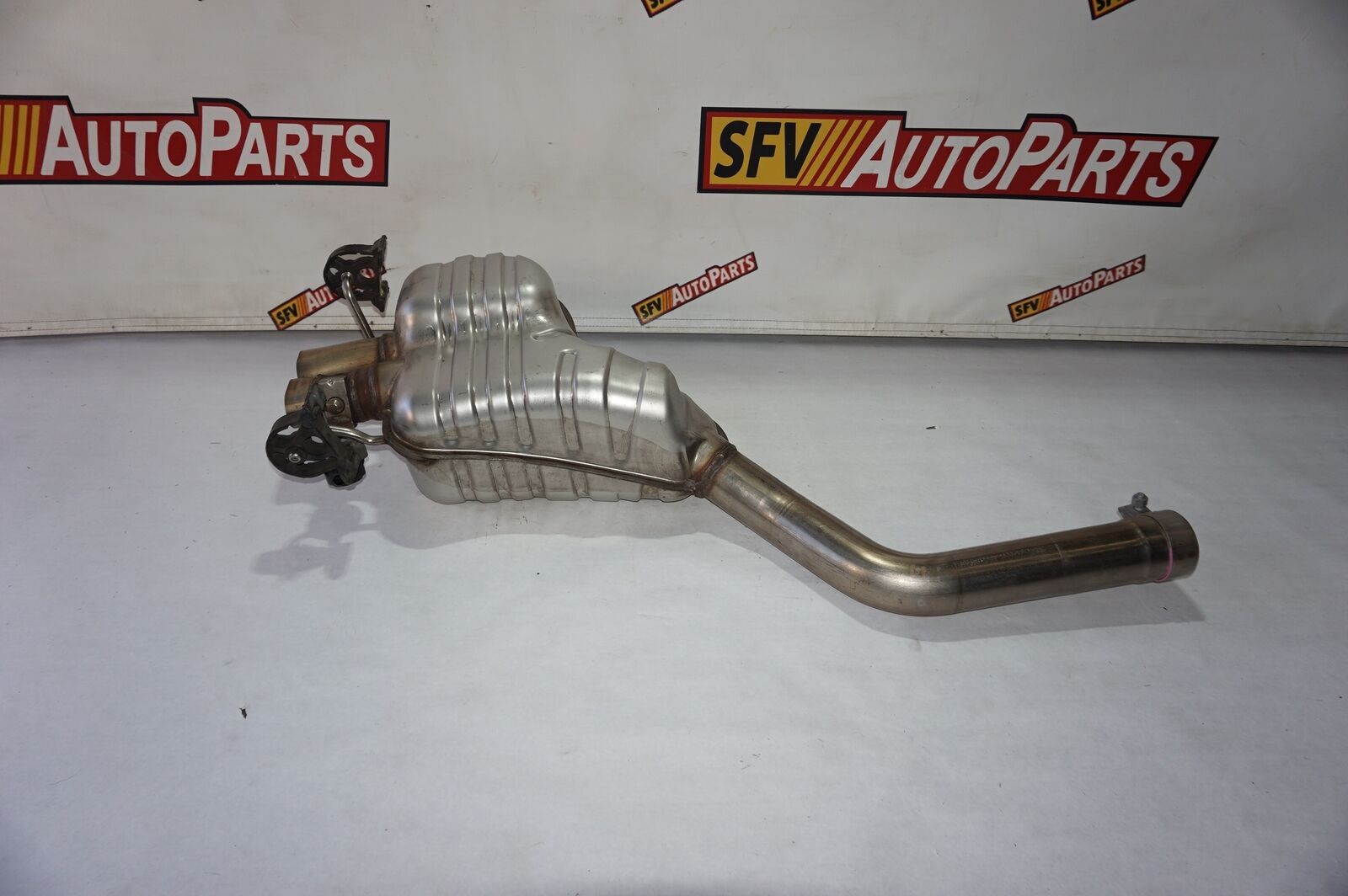 Bentley Flying Spur 2006-2009 Muffler P/N 3W0253611